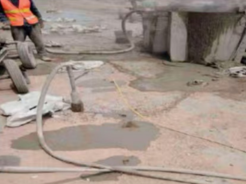 无为水泥混凝土路面板底注浆技术 路面脱空注浆整治方案